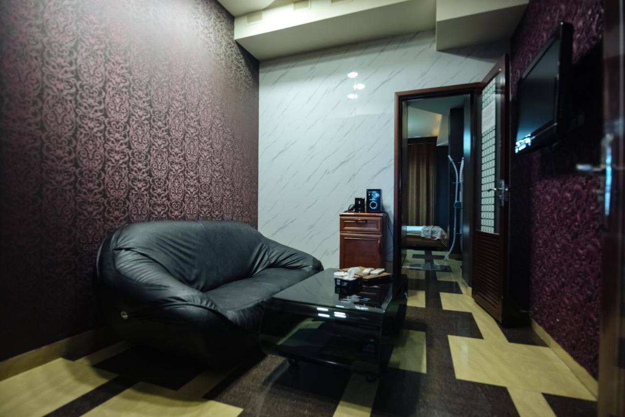 Golden Seconds Hotel Yerevan Ngoại thất bức ảnh