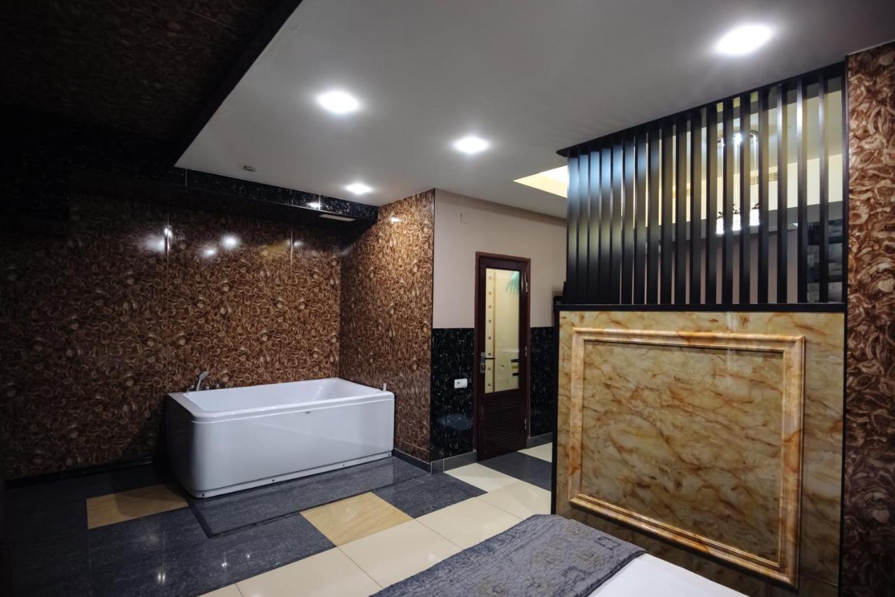 Golden Seconds Hotel Yerevan Ngoại thất bức ảnh