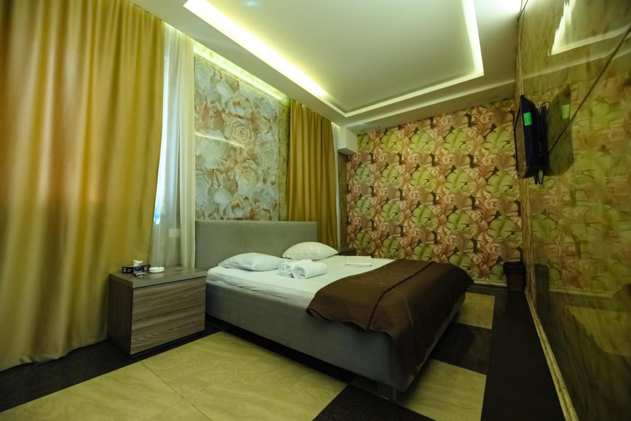 Golden Seconds Hotel Yerevan Ngoại thất bức ảnh
