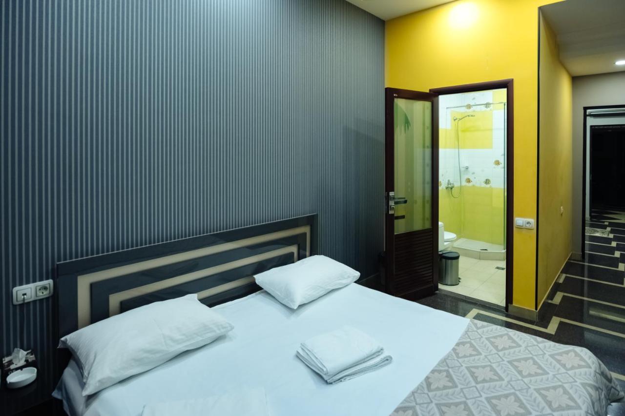 Golden Seconds Hotel Yerevan Ngoại thất bức ảnh