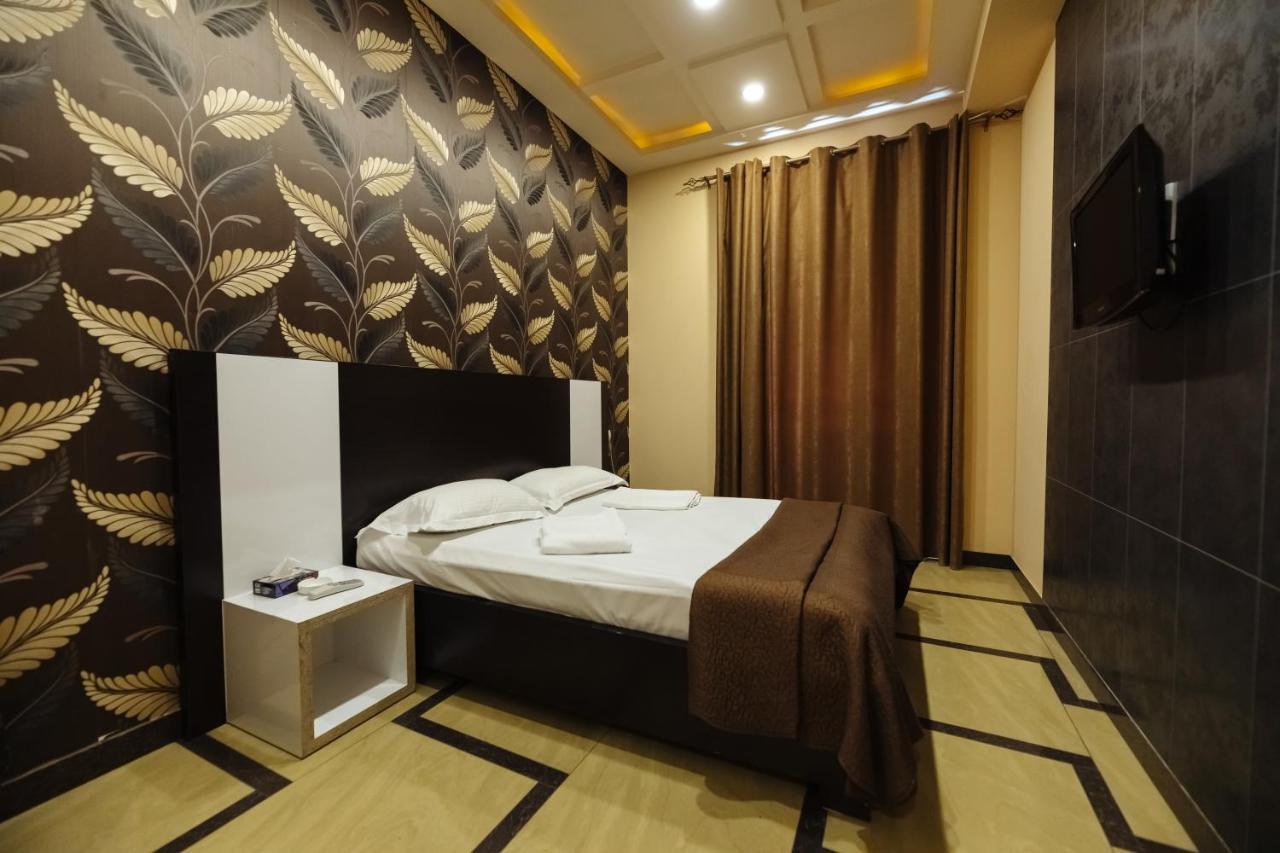 Golden Seconds Hotel Yerevan Ngoại thất bức ảnh