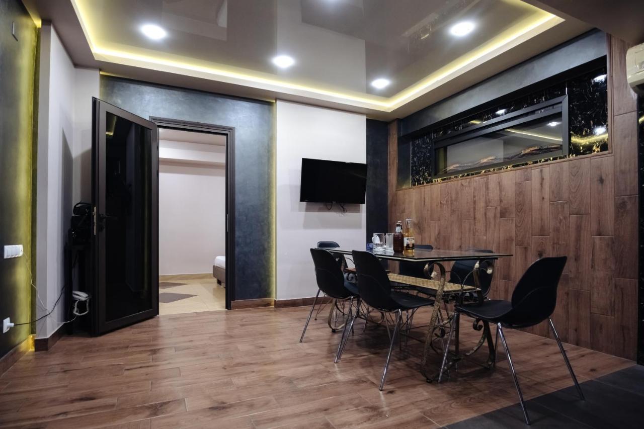 Golden Seconds Hotel Yerevan Ngoại thất bức ảnh