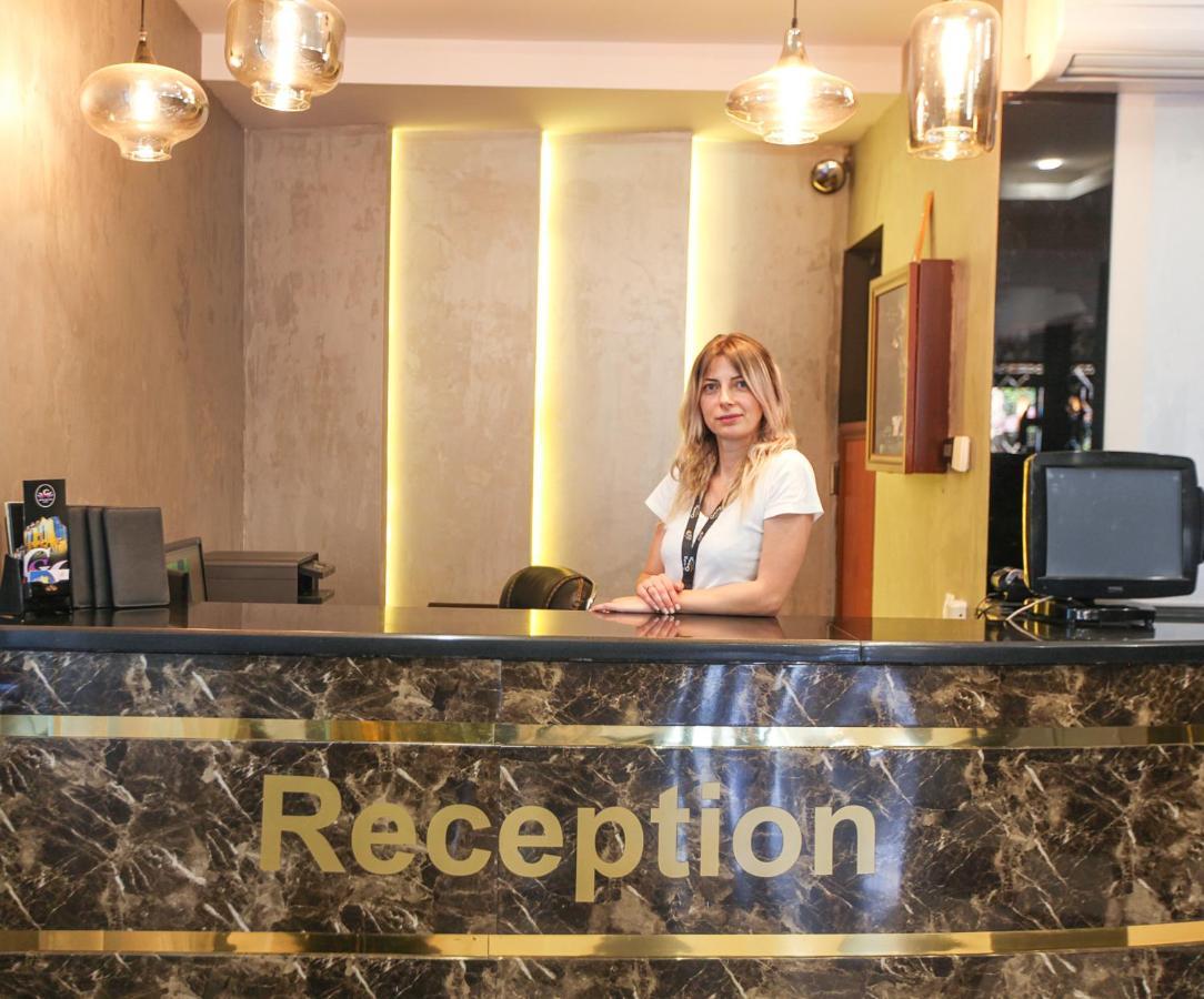 Golden Seconds Hotel Yerevan Ngoại thất bức ảnh