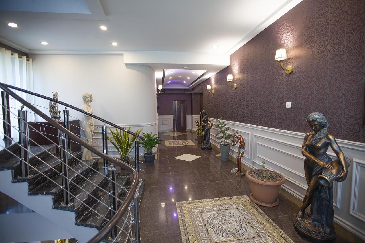 Golden Seconds Hotel Yerevan Ngoại thất bức ảnh