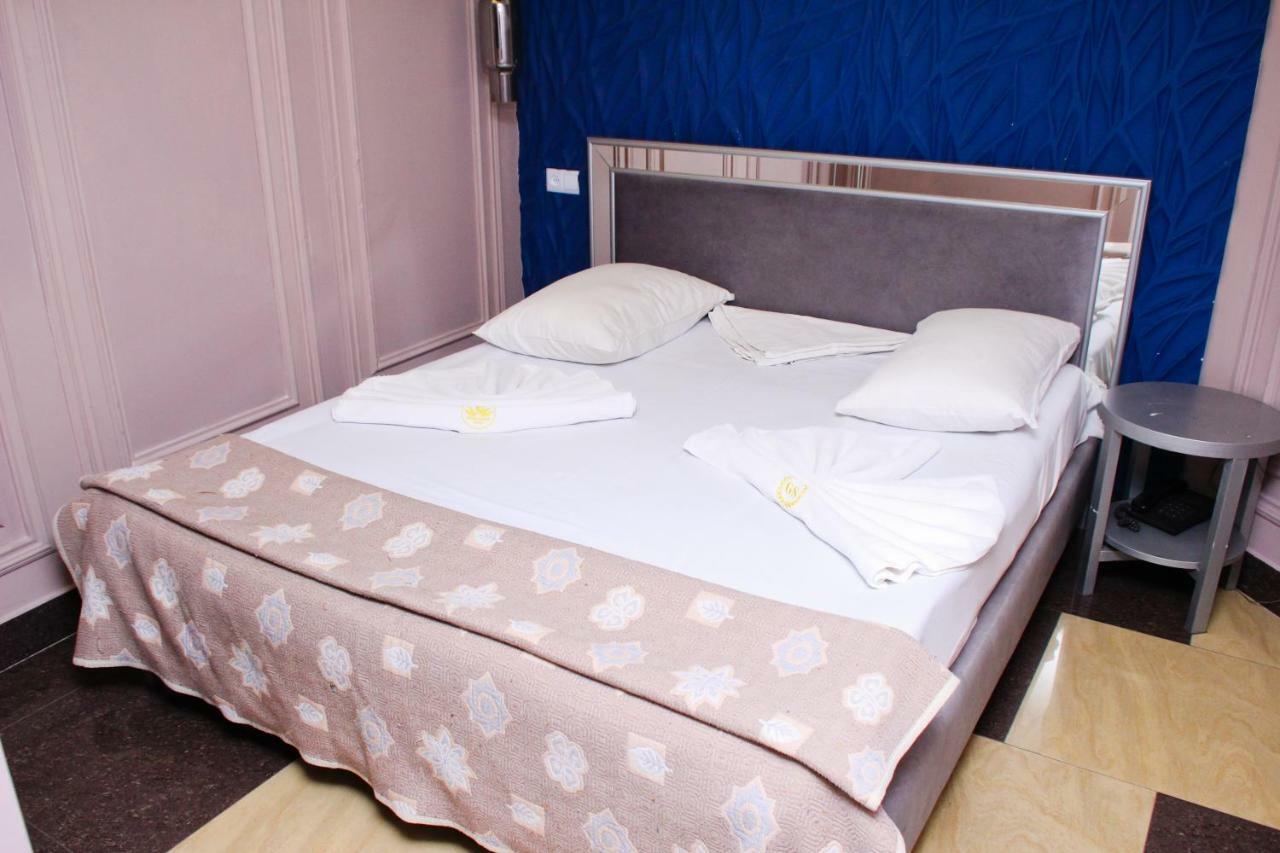 Golden Seconds Hotel Yerevan Ngoại thất bức ảnh